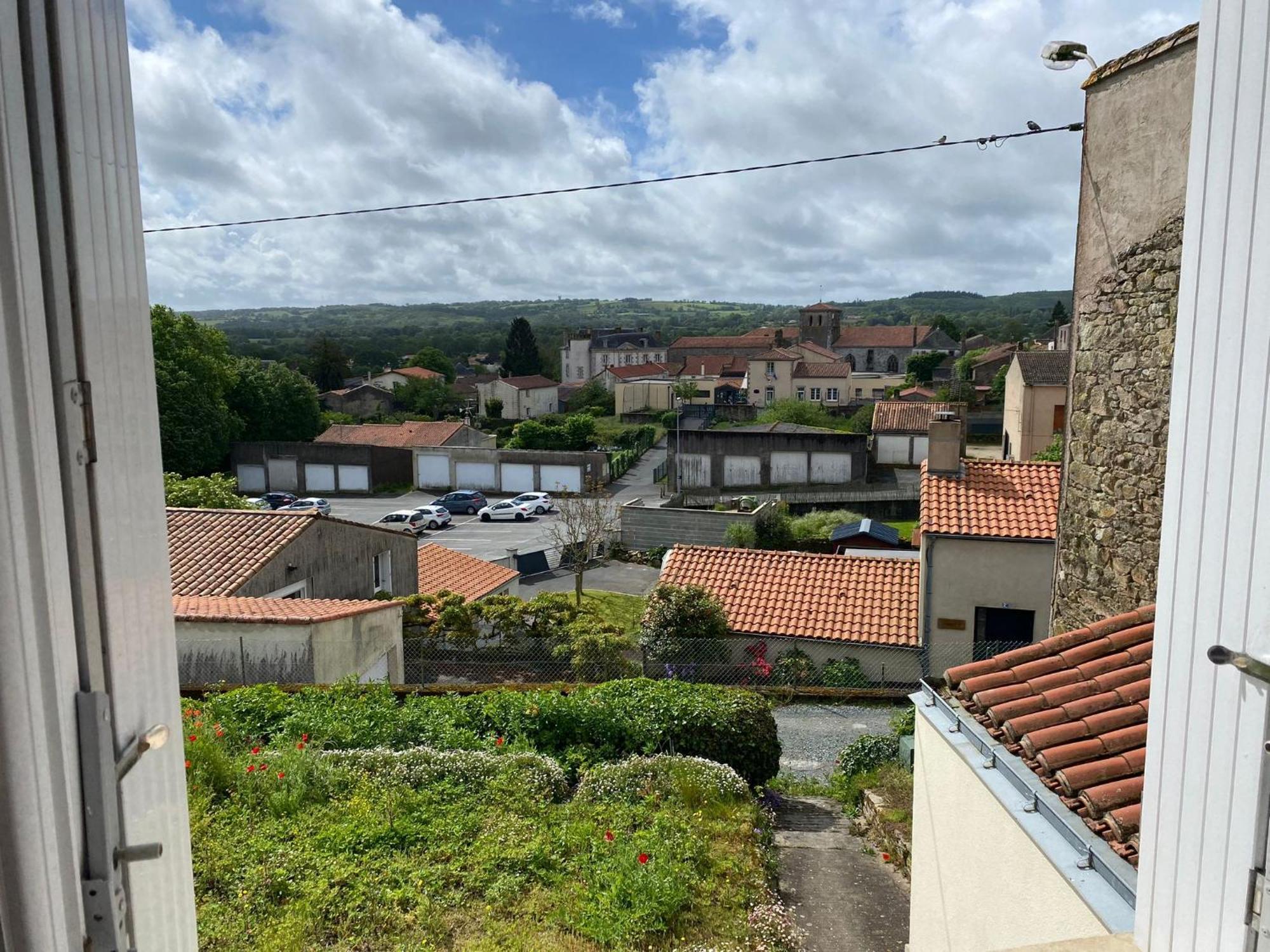 Hotel Le Cerizay Eksteriør bilde